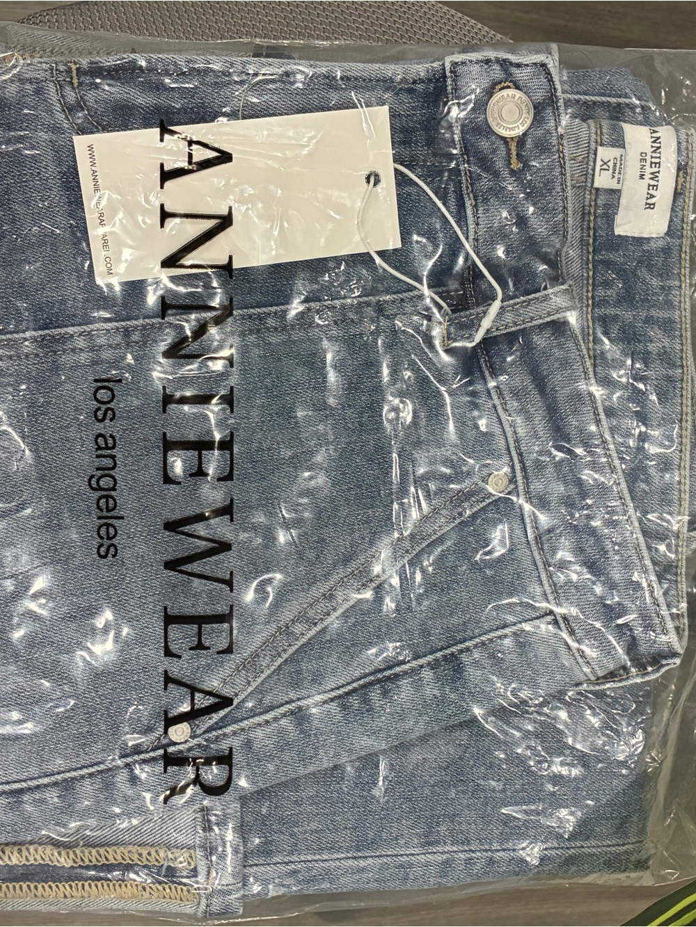 AnnieWear Light Wash Denim Jeans XL NWT